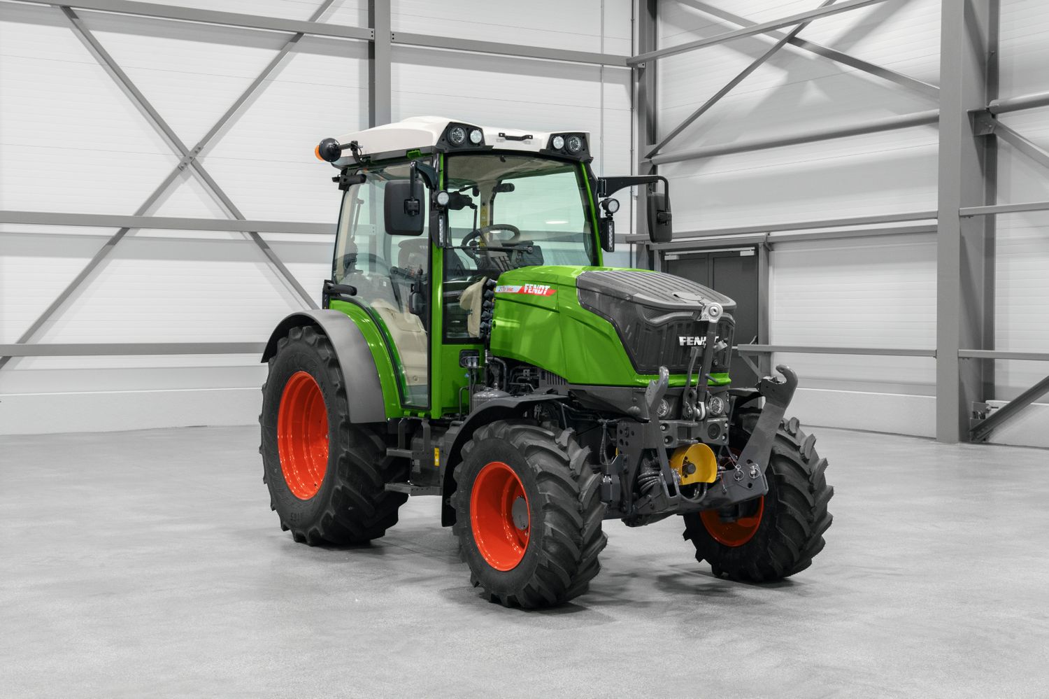 AGCO 1616HV Lawn Tractor