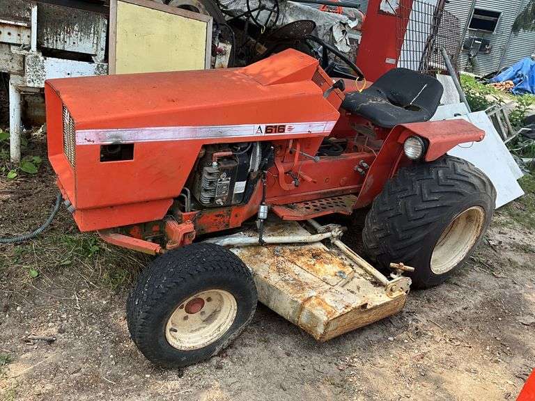 Allis Chalmers 611 Hydro Lawn Tractor