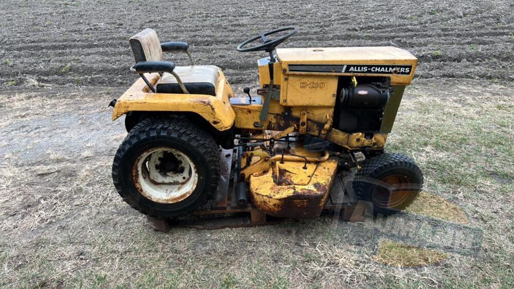 Allis Chalmers B-212
