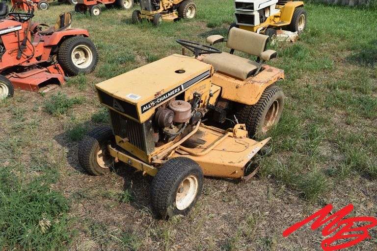 Allis Chalmers HB-212 Lawn Tractor