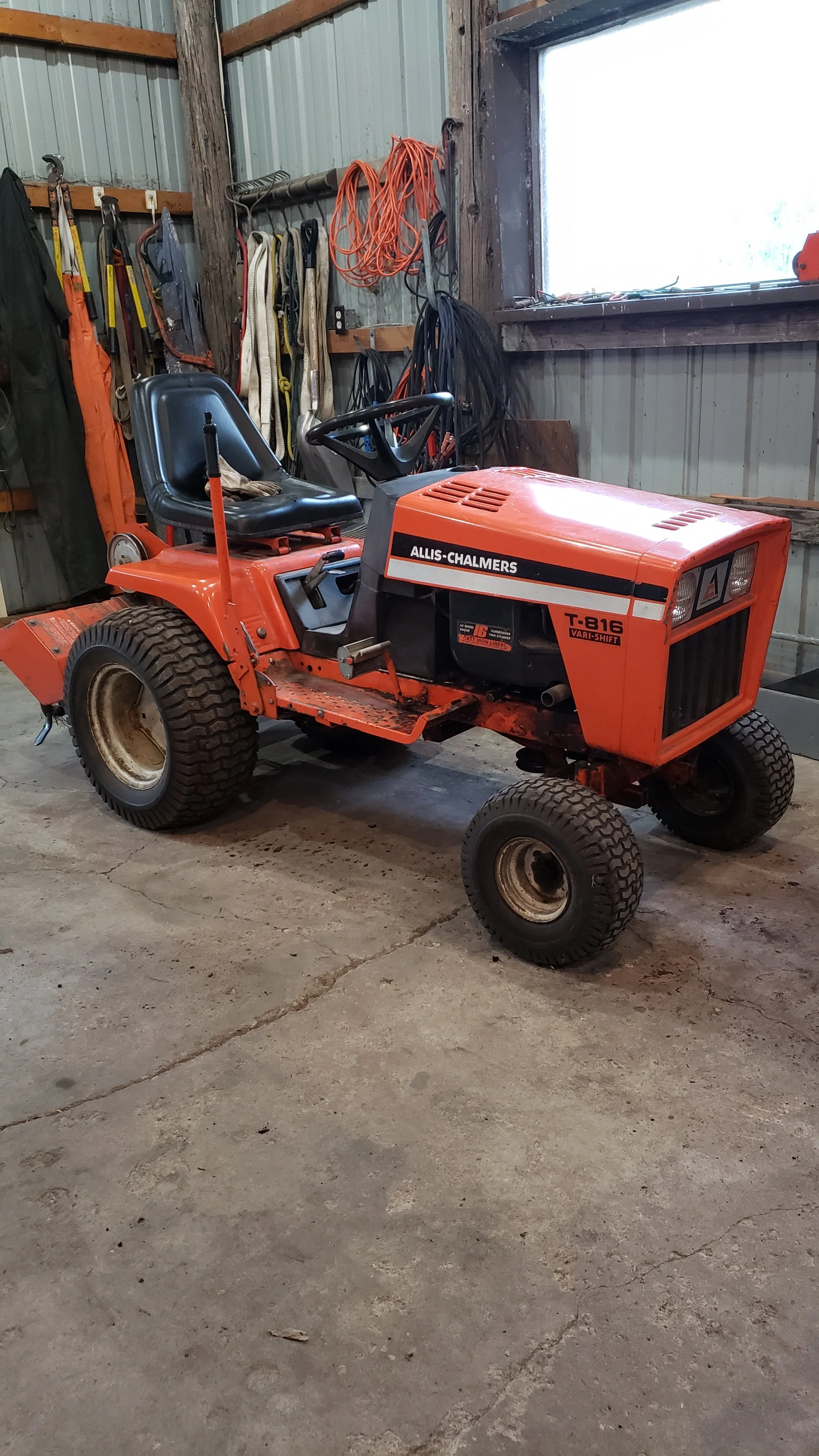 Allis Chalmers 1036 Sprint Lawn Tractor
