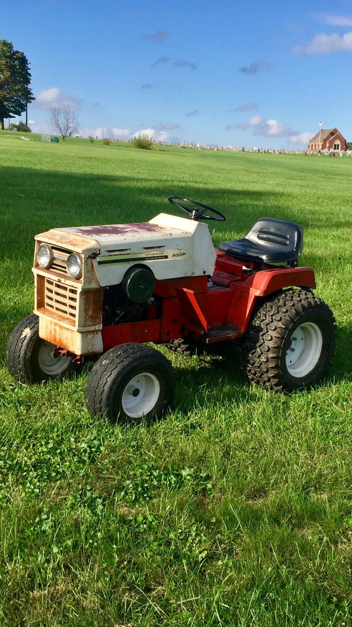 AMF 1263 Lawn Tractor