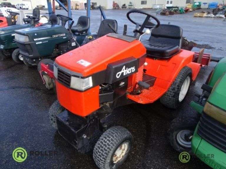 Ariens HT14 934007 Lawn Tractor