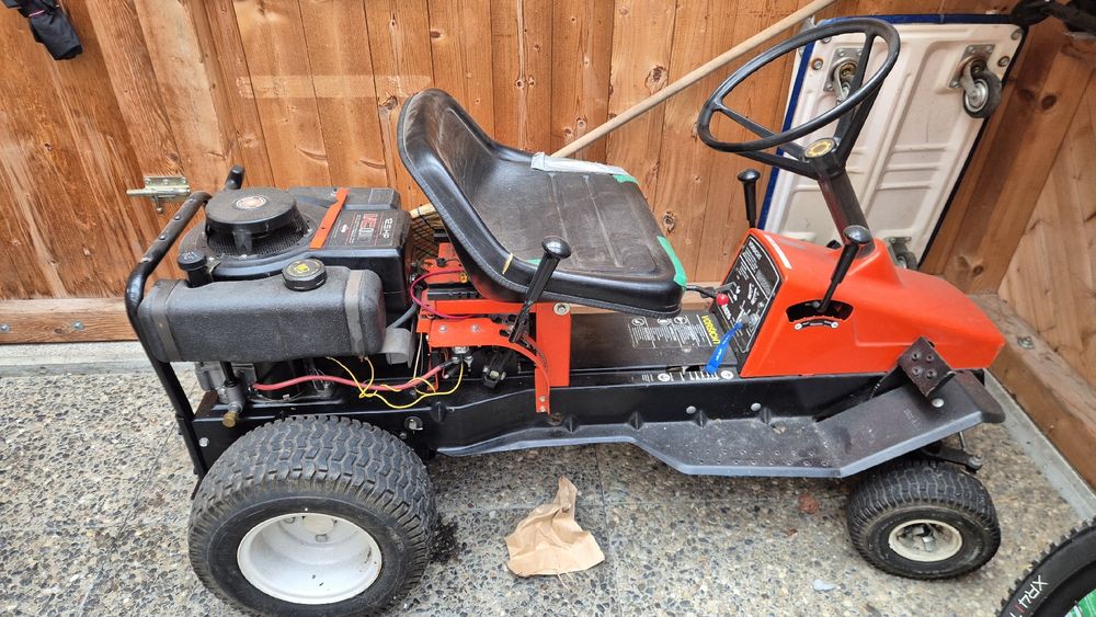 Ariens RM1232 Lawn Tractor