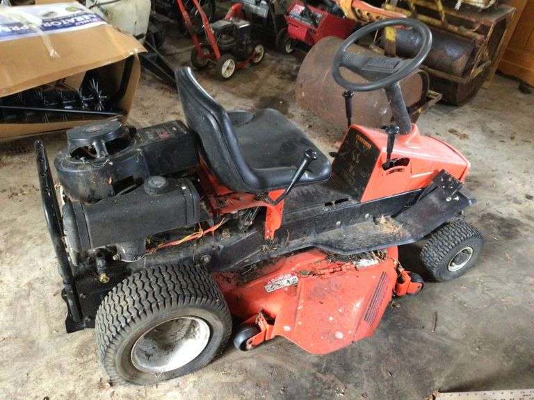 Ariens RM1332 Lawn Tractor