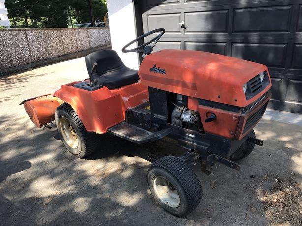 Ariens S-12H Lawn Tractor