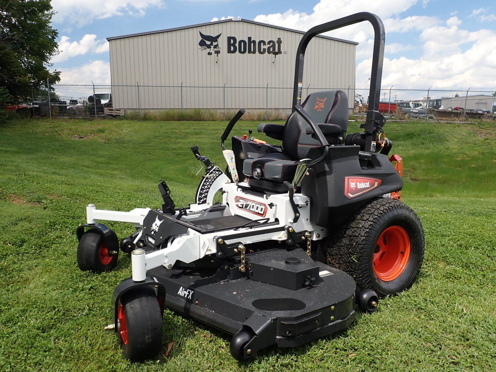 Bobcat 9997013 Lawn Tractor