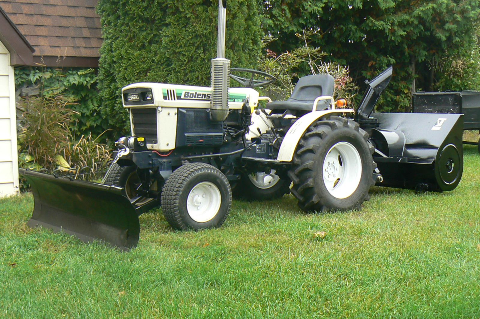 Bolens 13082 STG150 Lawn Tractor
