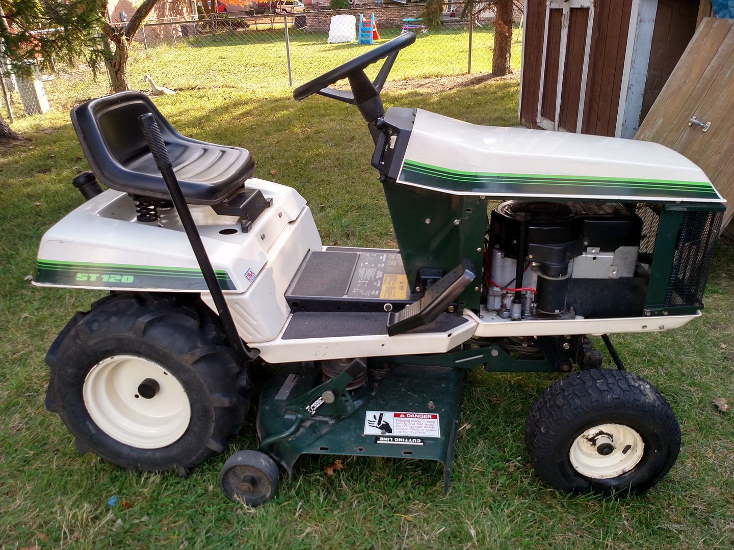Bolens 3012H ST125 Lawn Tractor