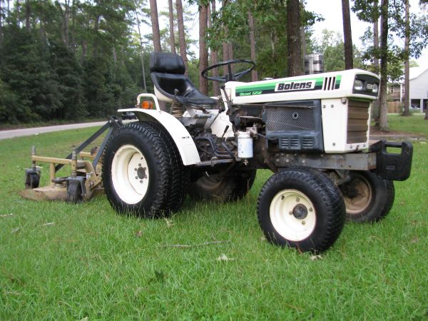 Bolens 8727 Suburban Lawn Tractor