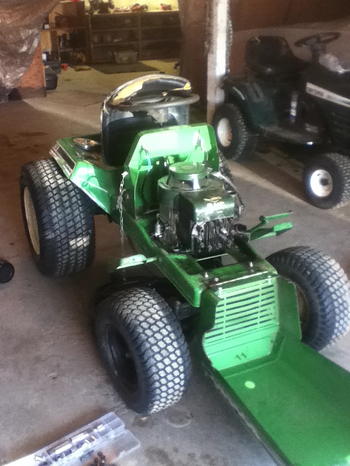Bolens LT-8 812 Lawn Tractor