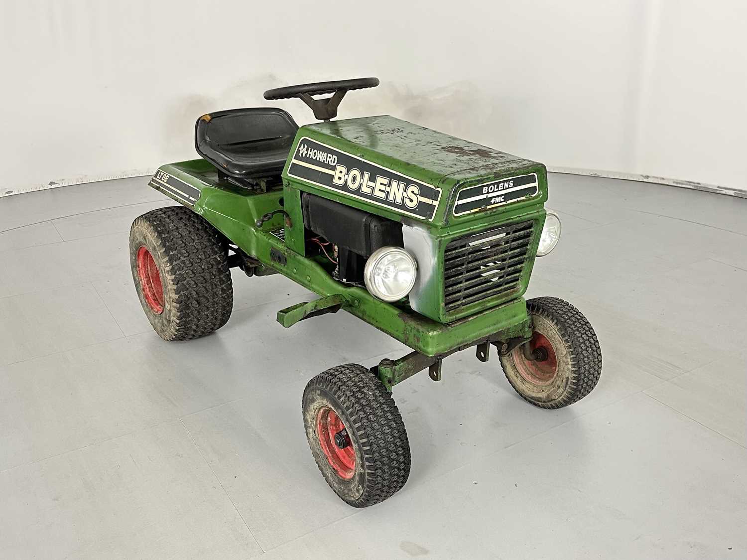 Bolens LT-8E 814 Lawn Tractor