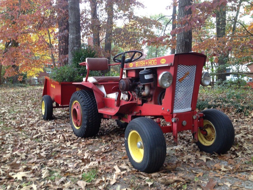 Bush Hog D4-10 Lawn Tractor