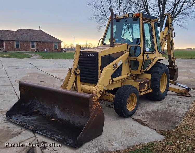 Caterpillar 426 II — view 2