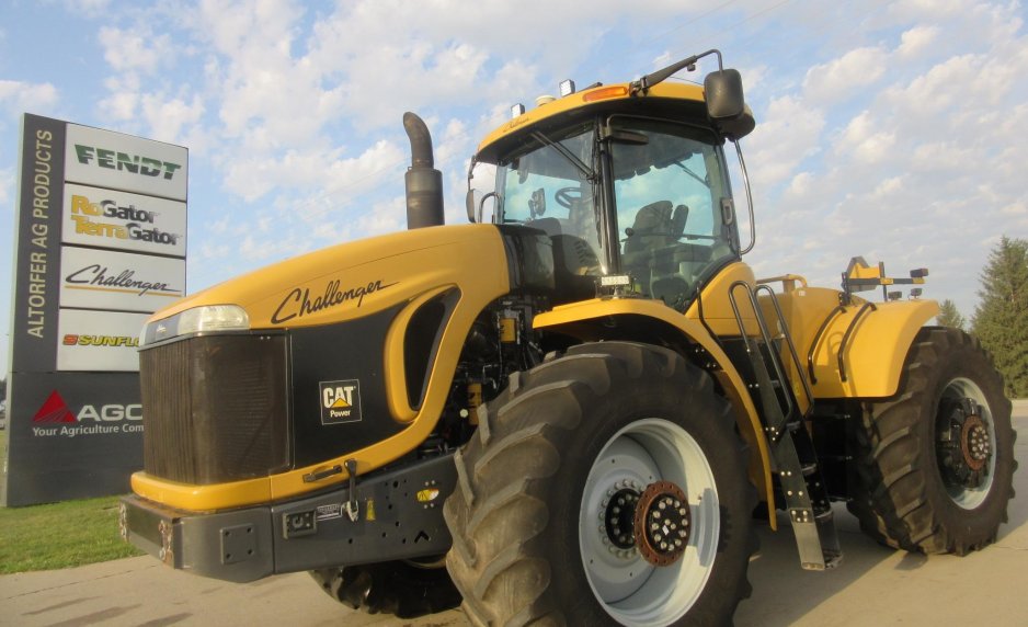 Challenger MT955B — view 3