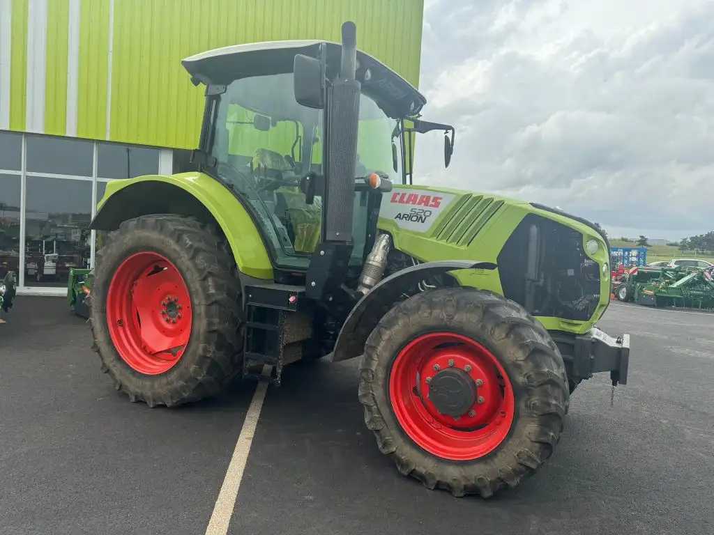 Claas Arion 520 — view 3