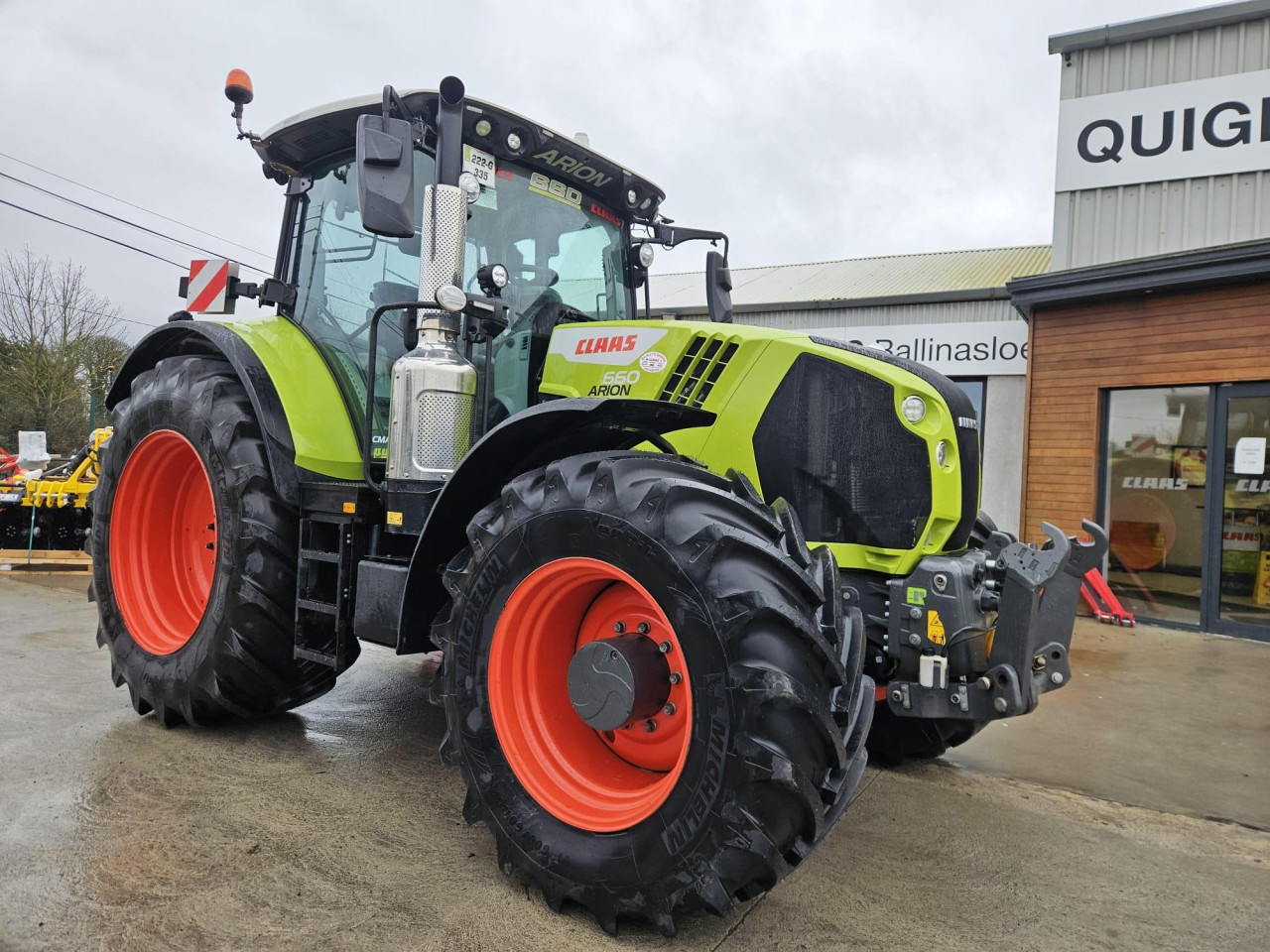 Claas Arion 660 — view 2