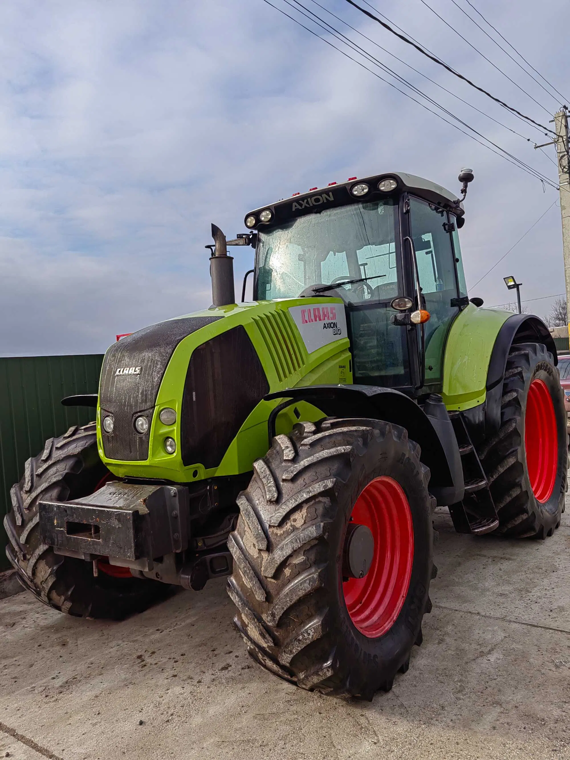 Claas Axion 810 — view 3