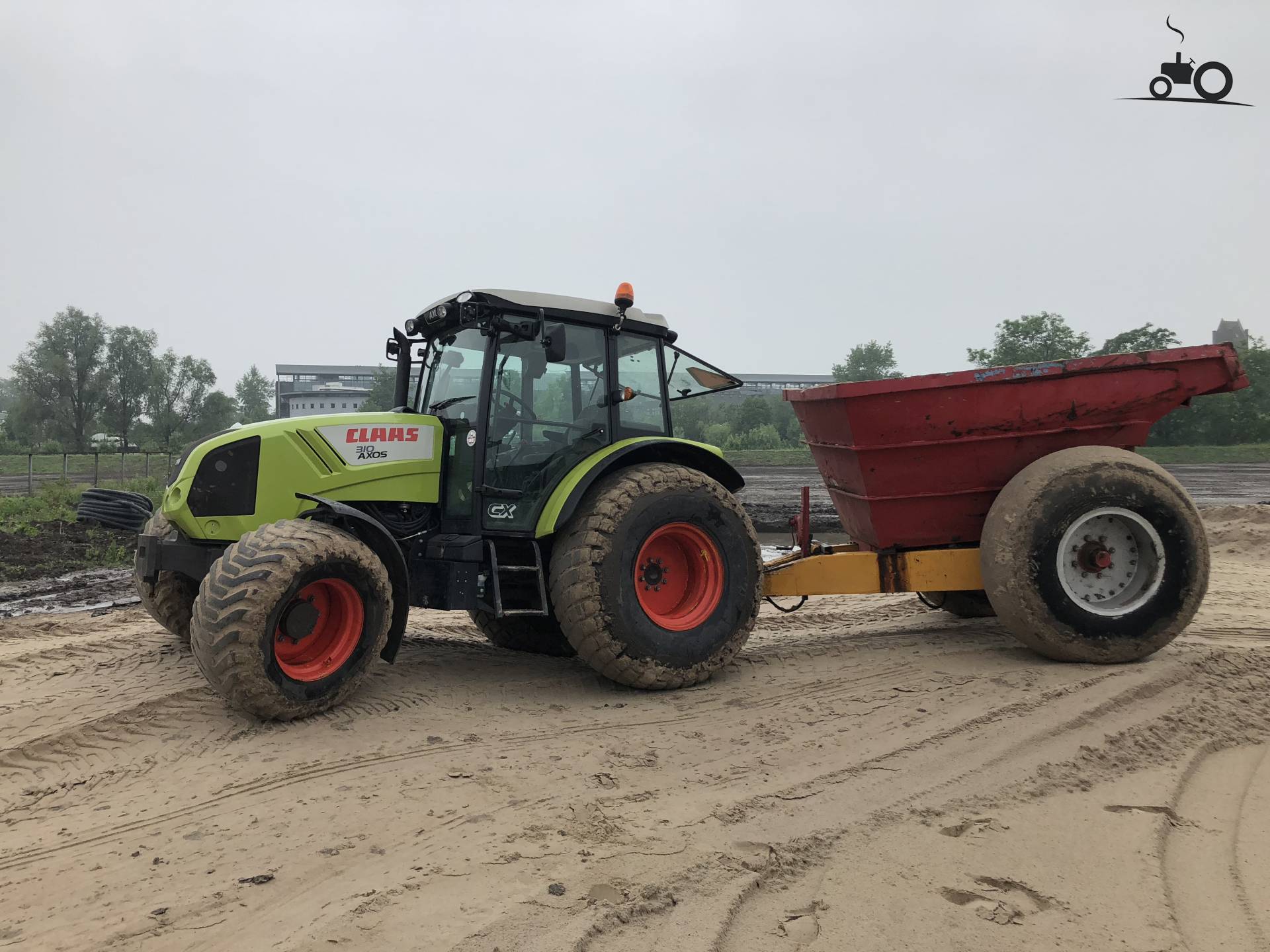 Claas Axos 310 CX — view 2