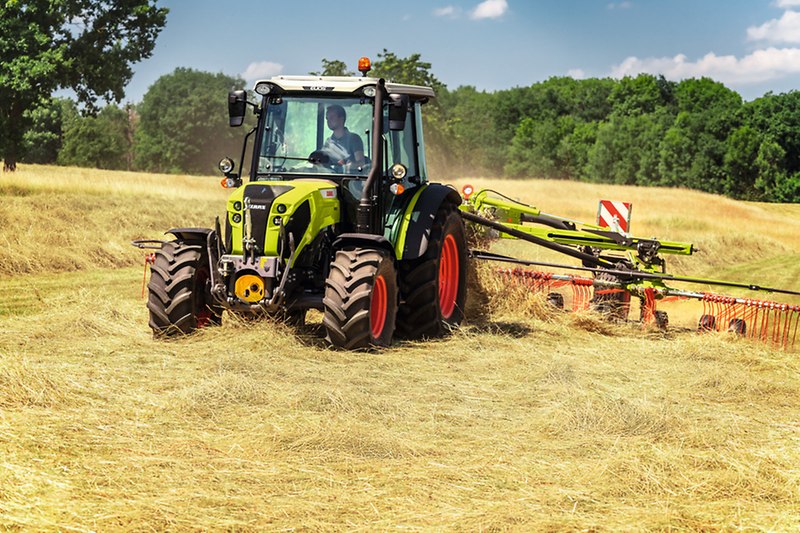 Claas Elios 330 — view 3