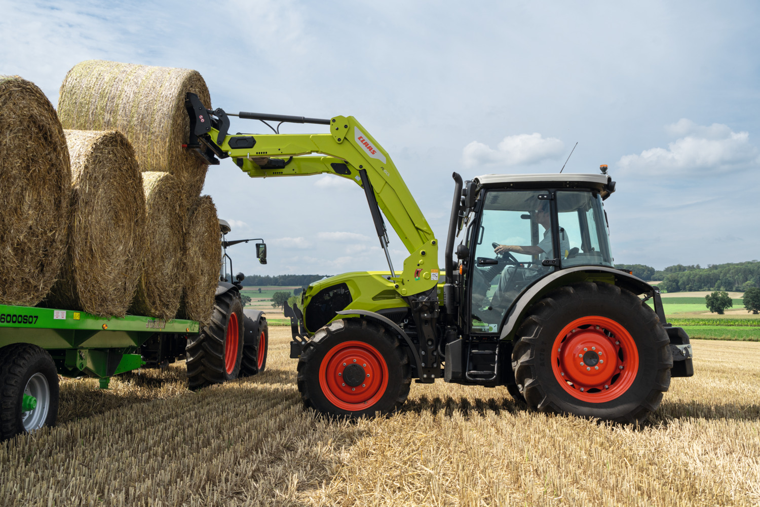 Claas Elios 340 — view 2