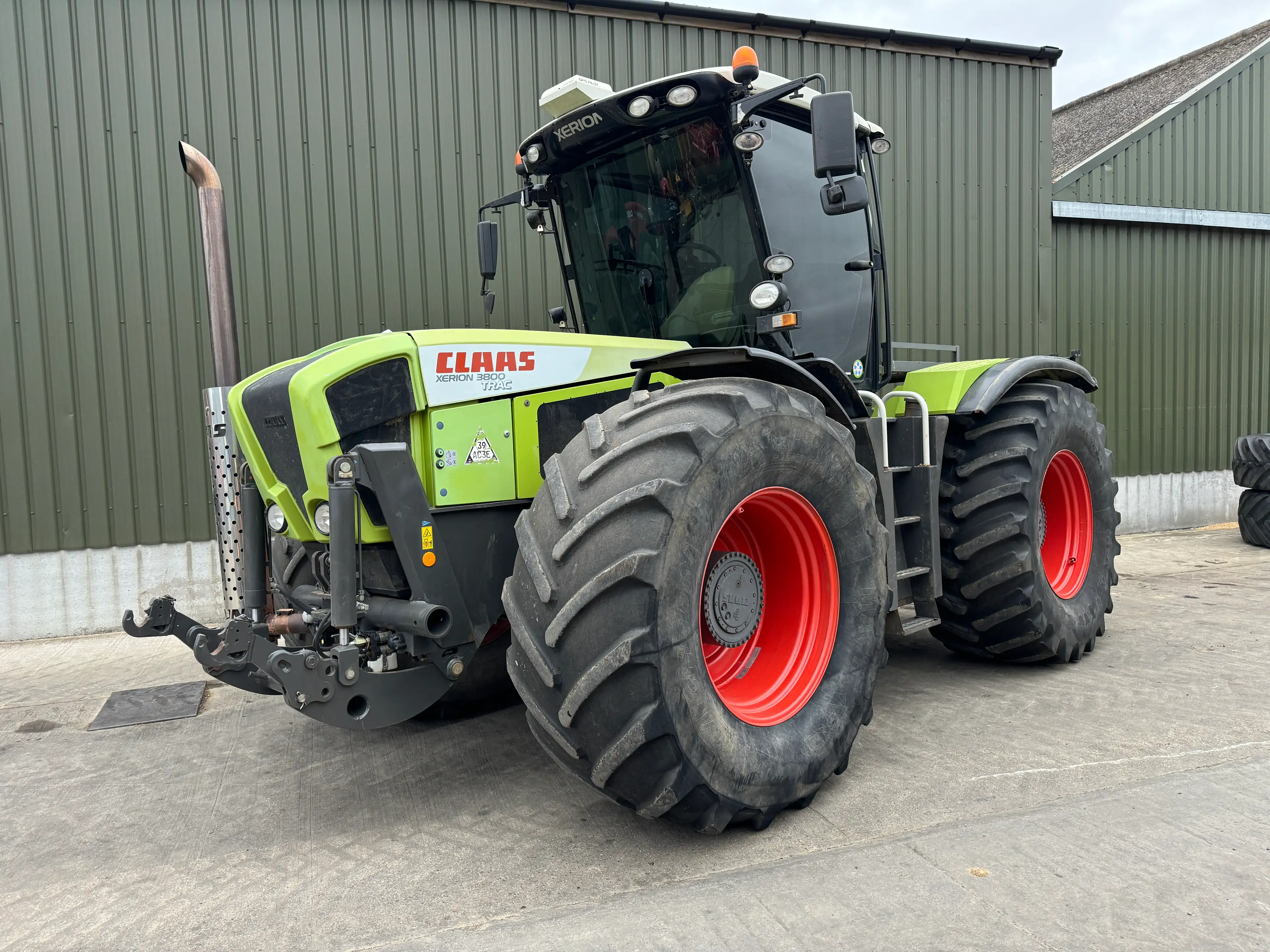 Claas Xerion 3800 — view 2