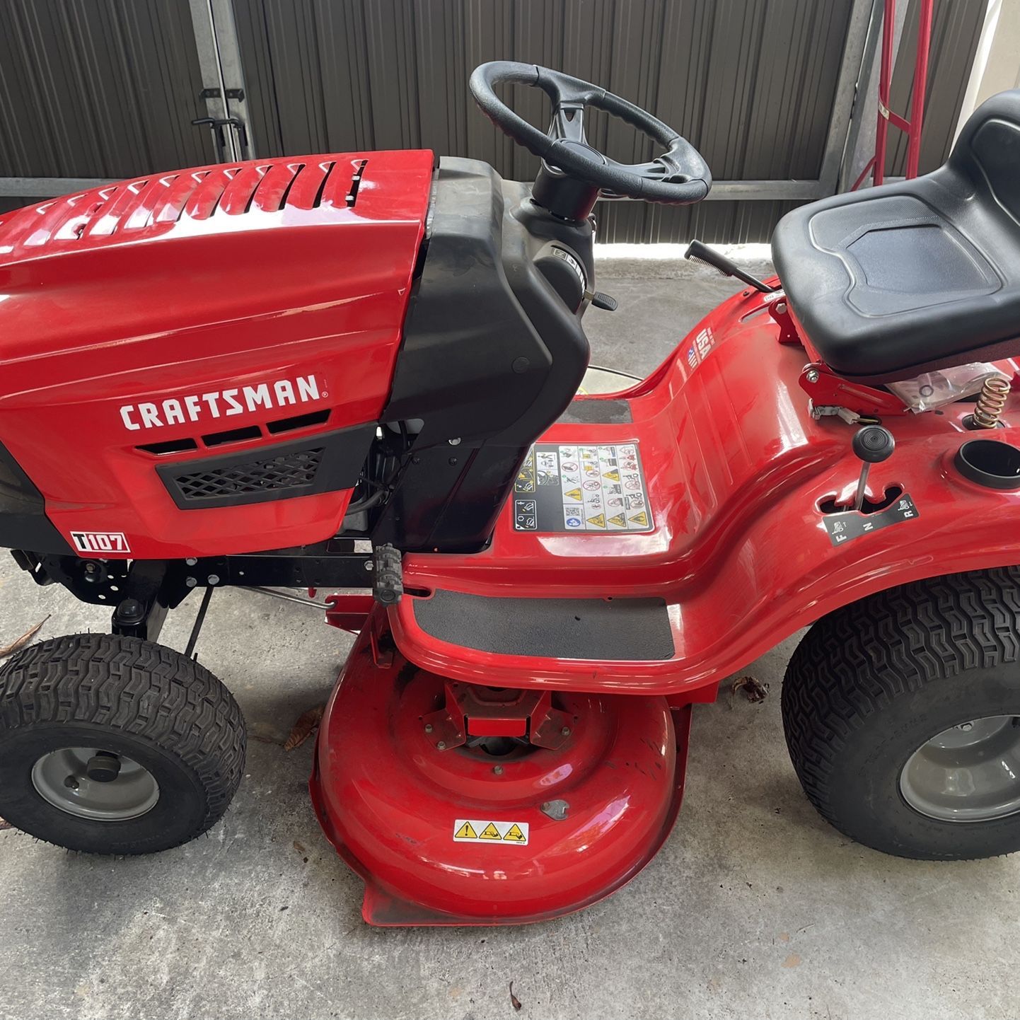 Craftsman 107.27770 Lawn Tractor