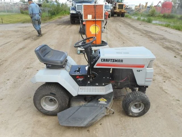 Craftsman 944.60220 Lawn Tractor