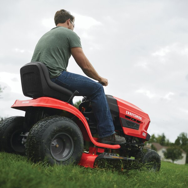 Craftsman T110 CMXGRAM1130036 Lawn Tractor