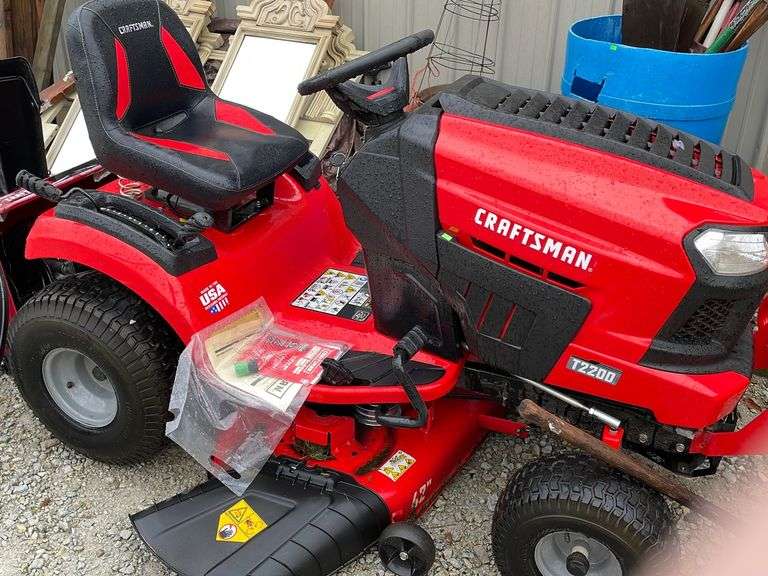 Craftsman T2200 Lawn Tractor