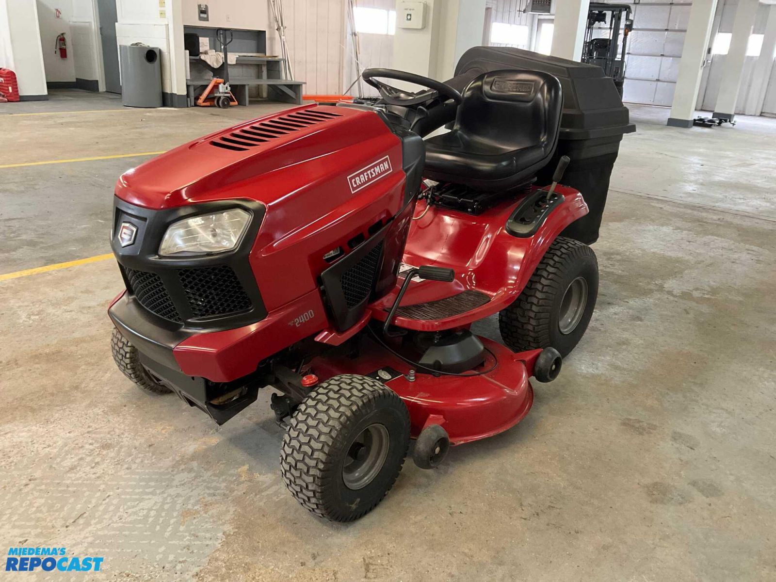 Craftsman T2400 Lawn Tractor