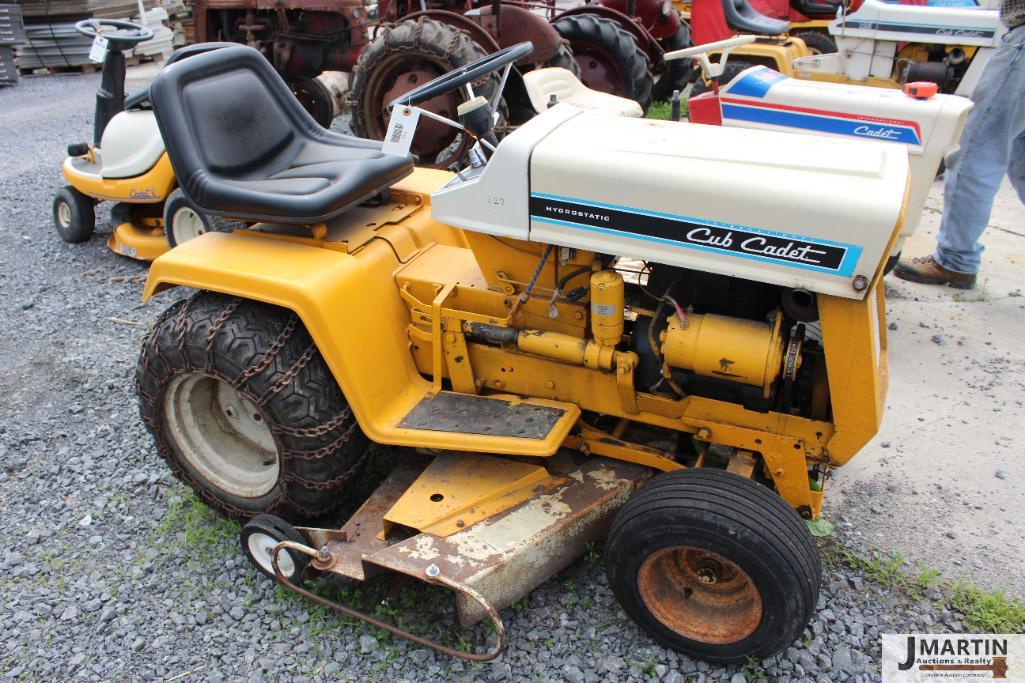 Cub Cadet 1027 Lawn Tractor