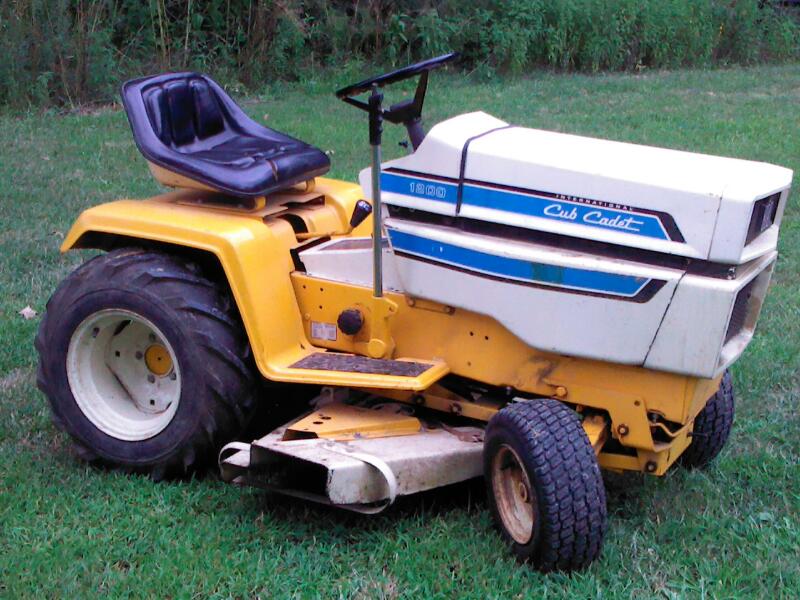 Cub Cadet 1200 Lawn Tractor