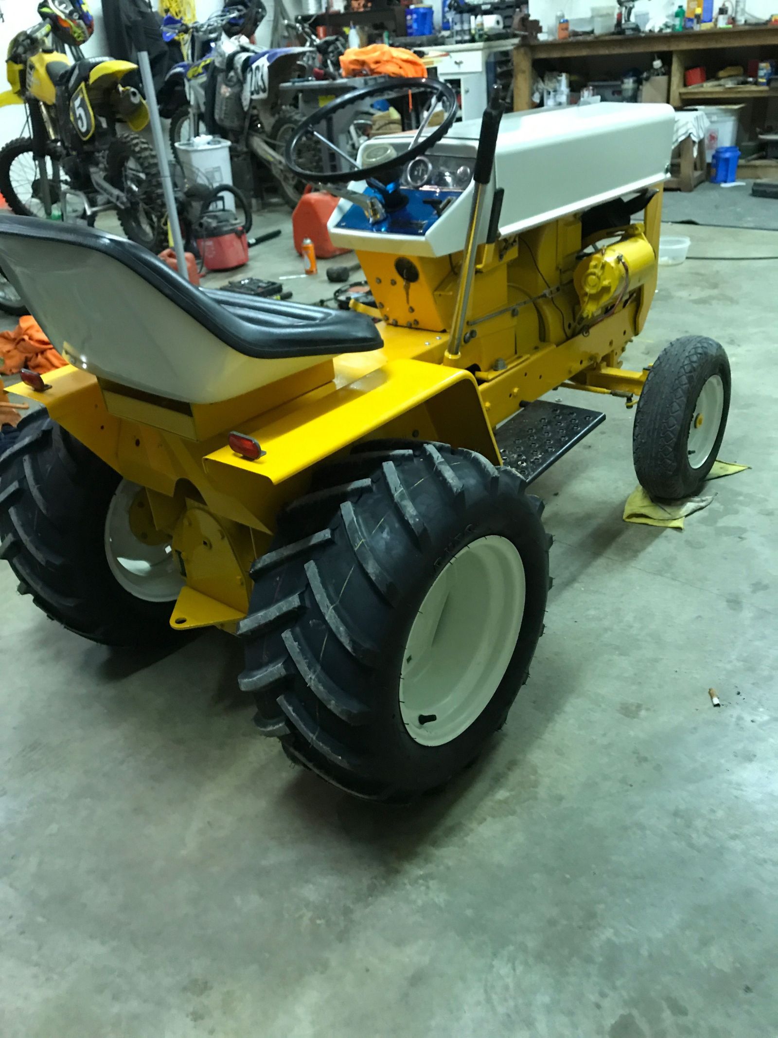 Cub Cadet 125 Lawn Tractor