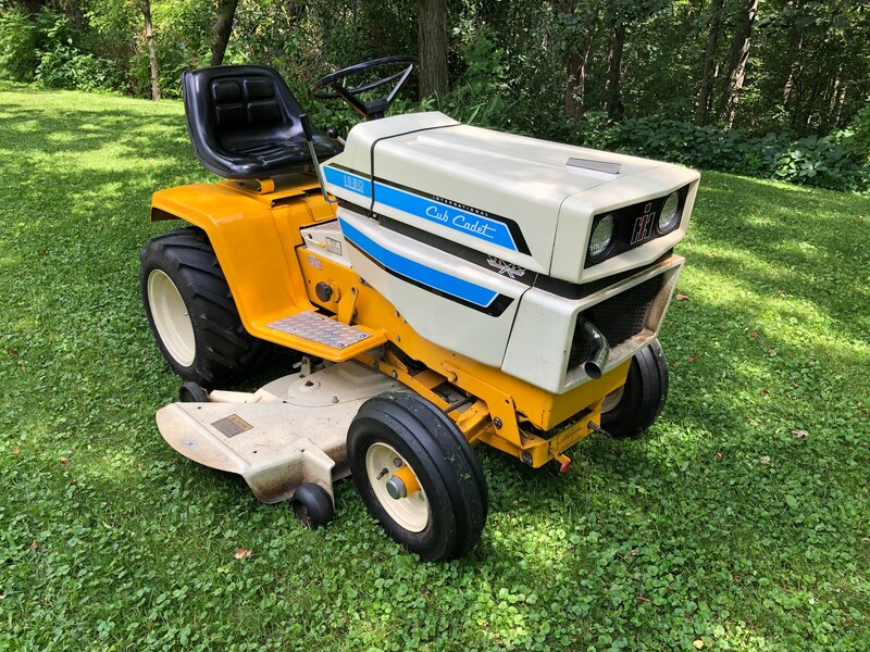 Cub Cadet 1250 Lawn Tractor