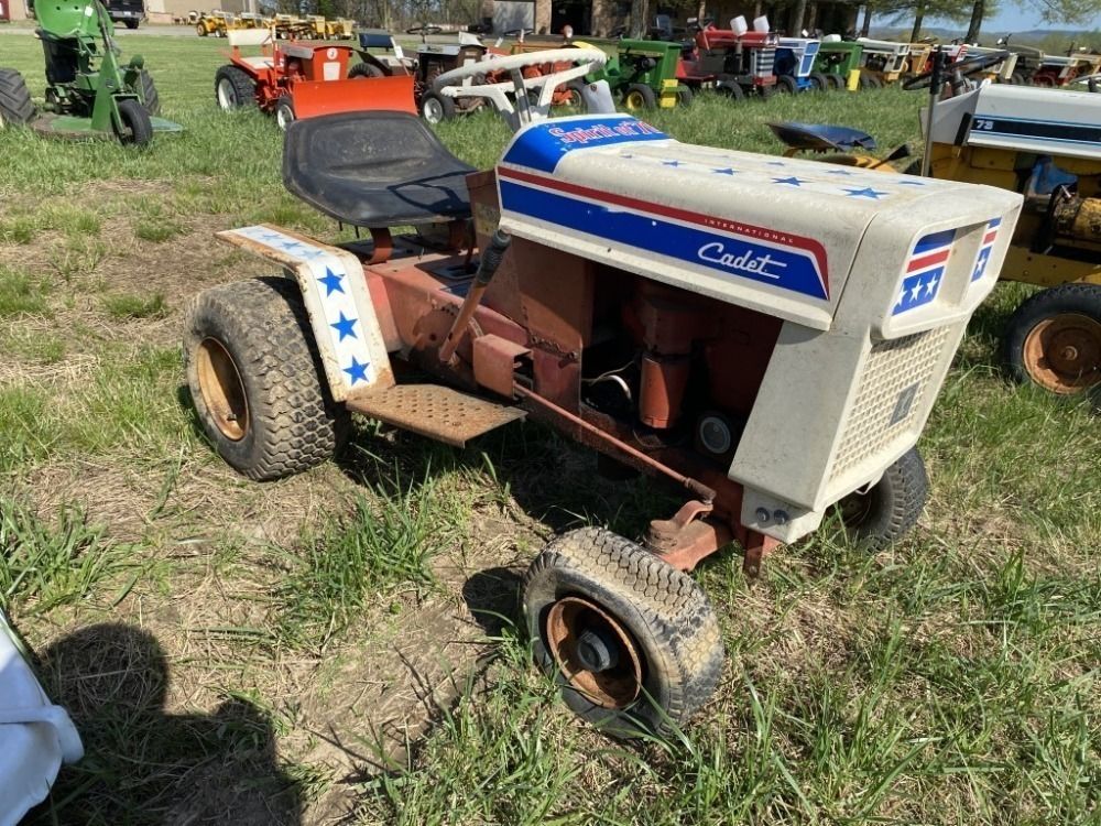 Cub Cadet 182 Lawn Tractor