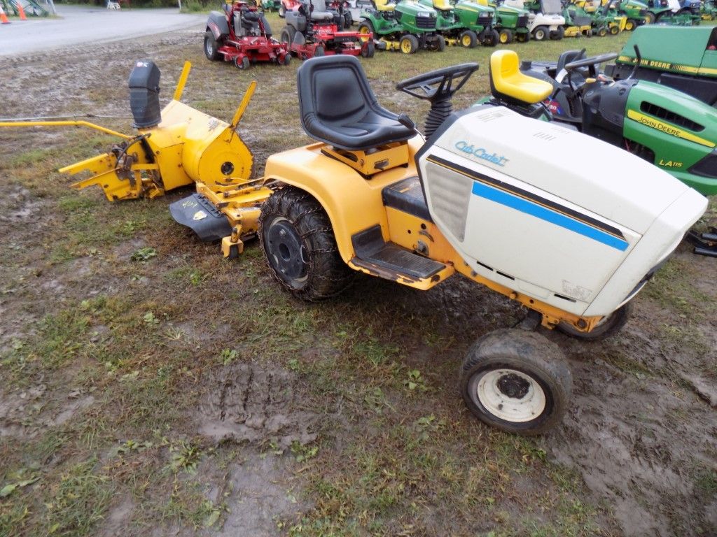 Cub Cadet 1861 Lawn Tractor