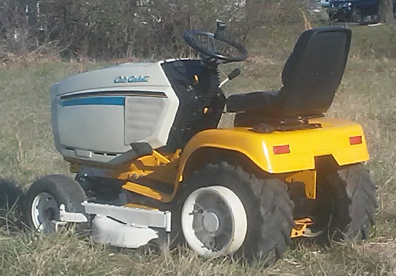 Cub Cadet 1864 Lawn Tractor