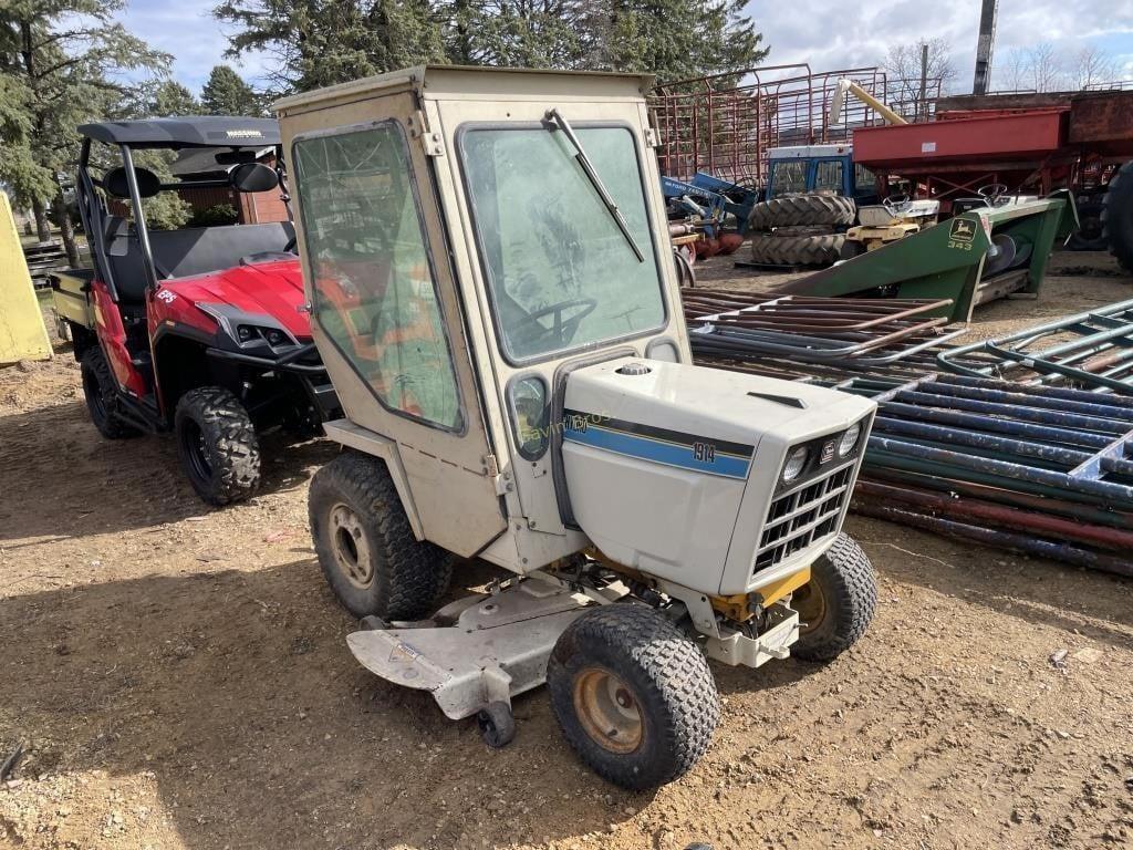 Cub Cadet 1914 Lawn Tractor