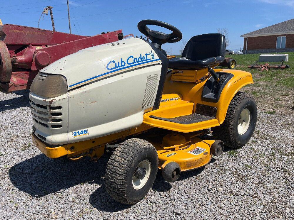 Cub Cadet 2146 Lawn Tractor