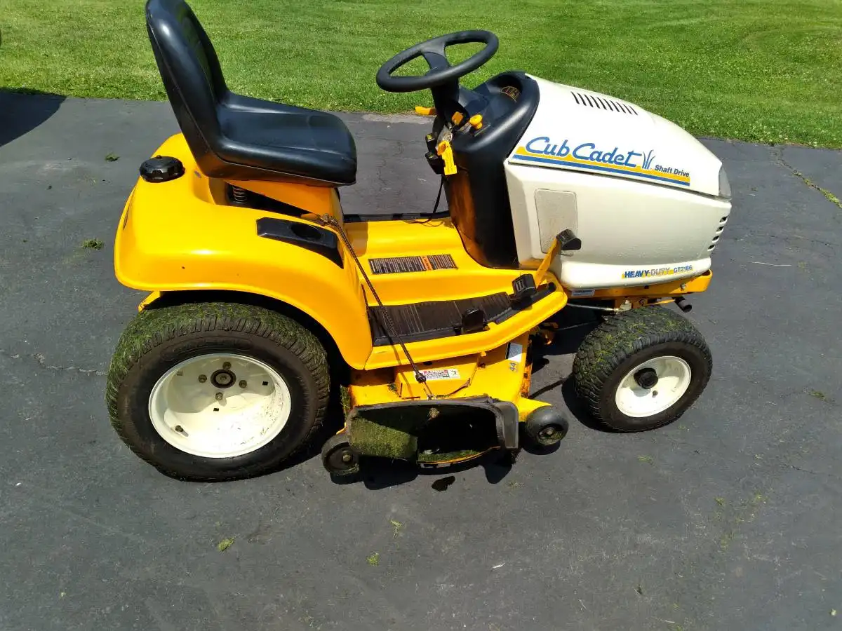 Cub Cadet 2186 Lawn Tractor