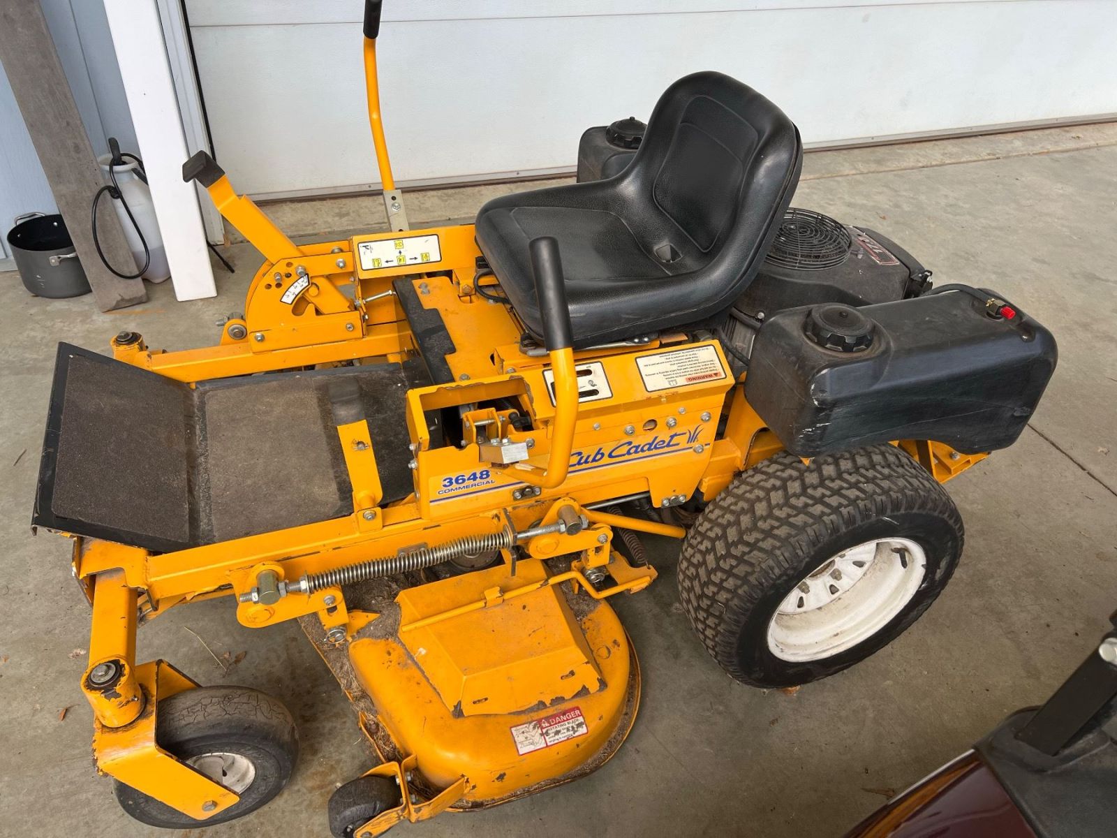 Cub Cadet 2164 Lawn Tractor