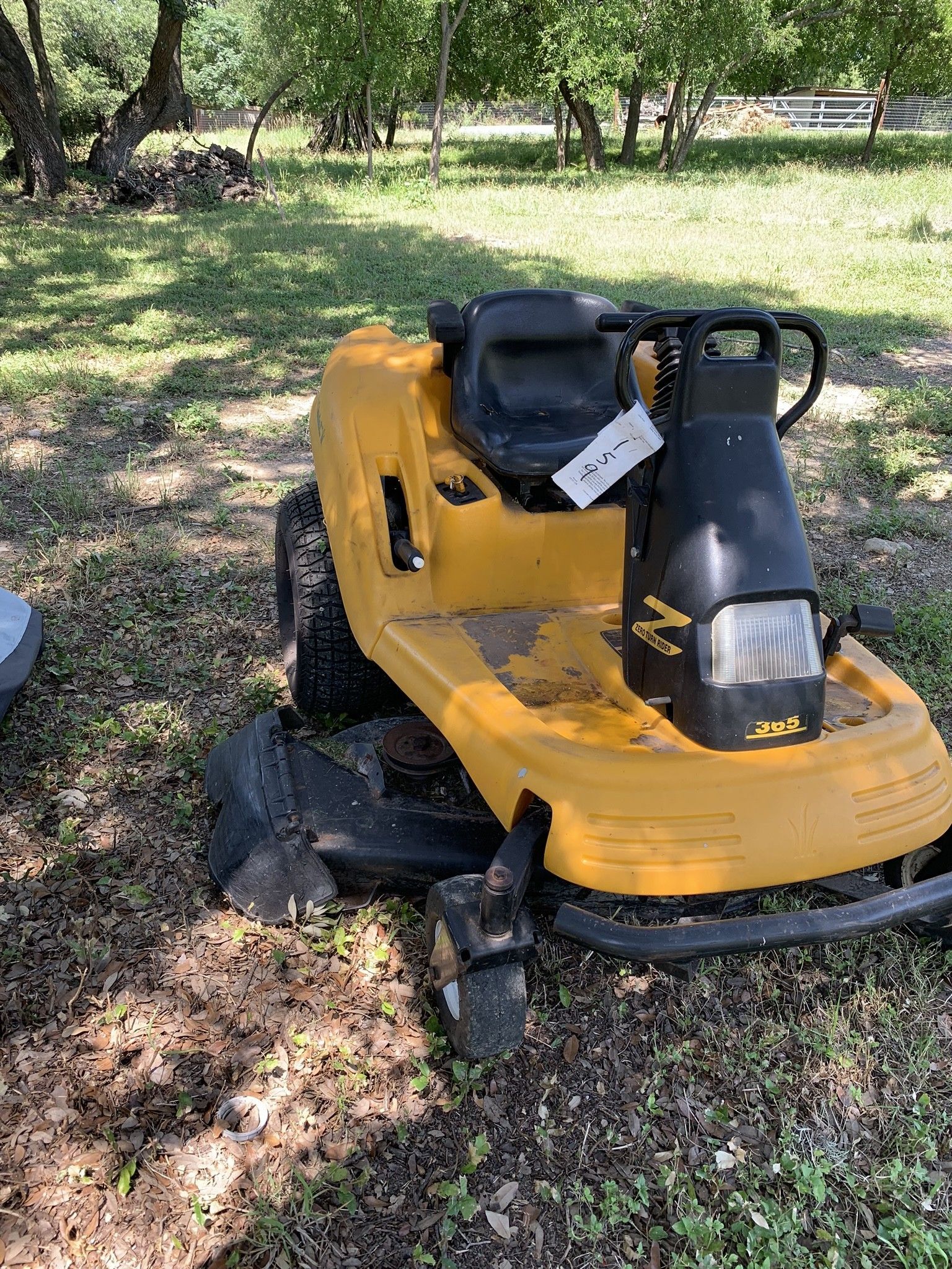 Cub Cadet 365L Lawn Tractor