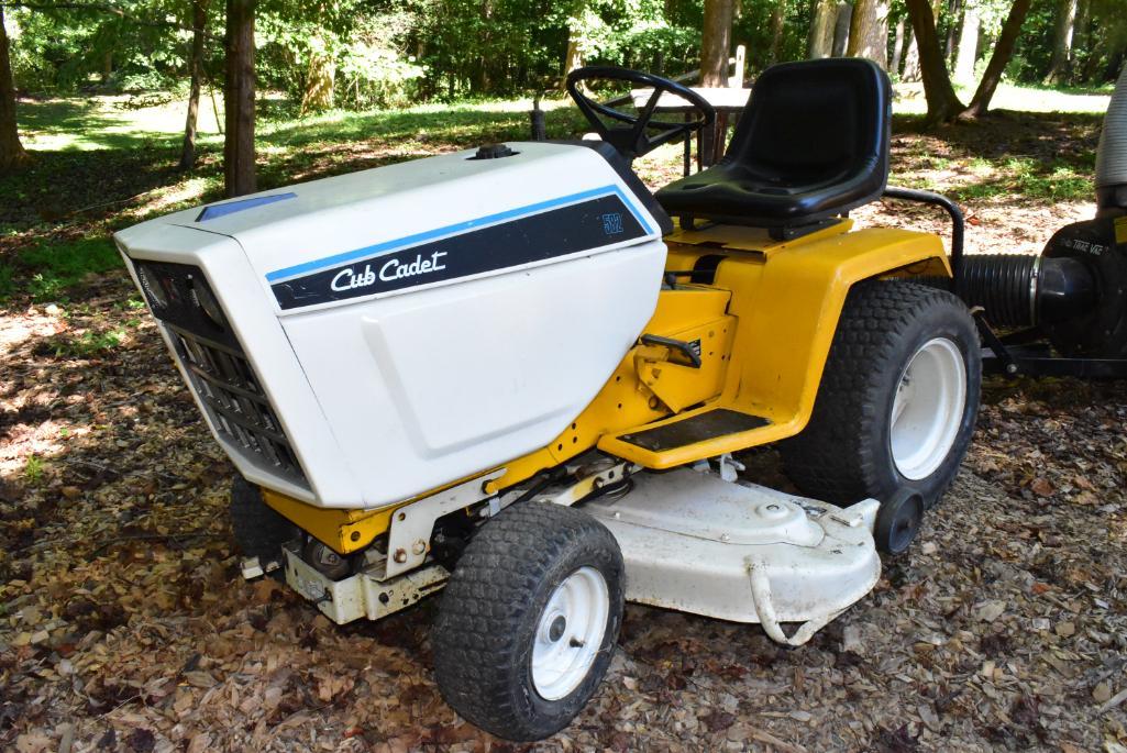 Cub Cadet 582 Lawn Tractor