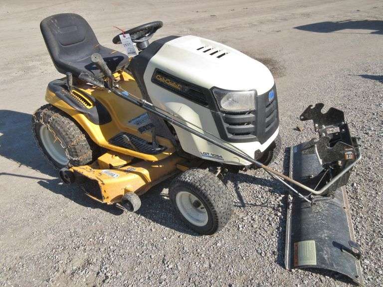Cub Cadet LGT 1054 Lawn Tractor