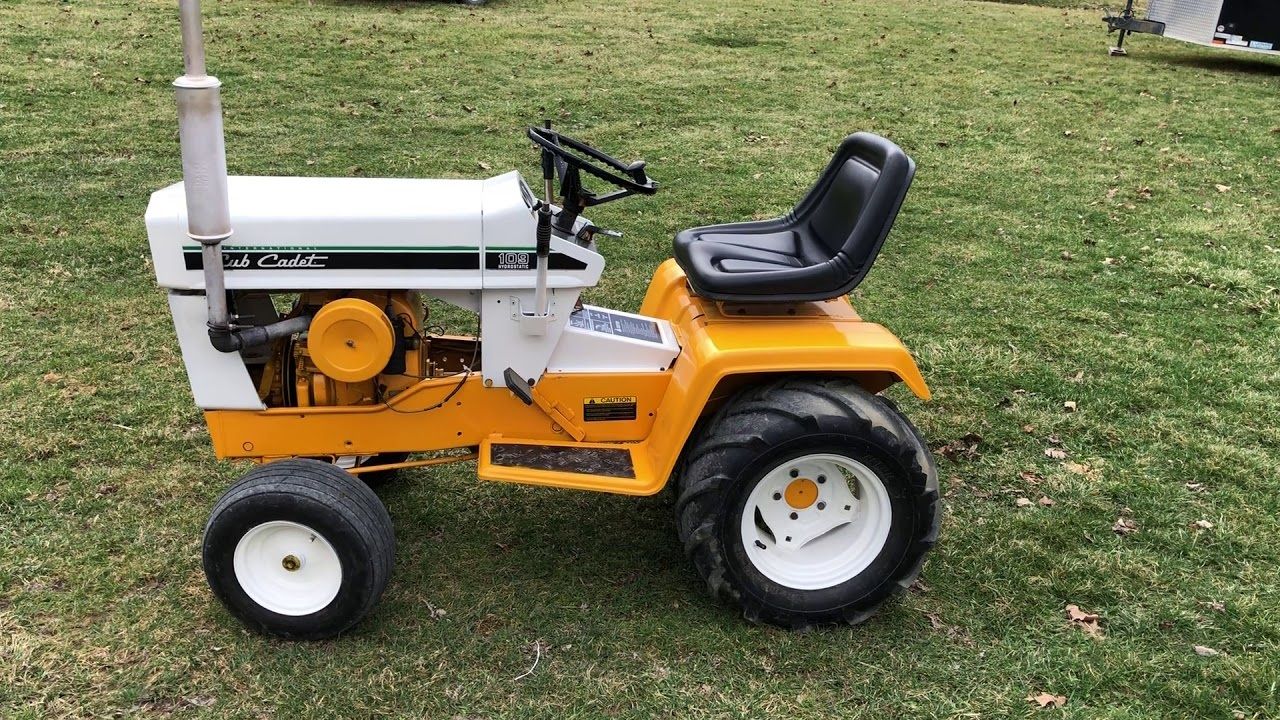 Cub Cadet LT 1024 Lawn Tractor