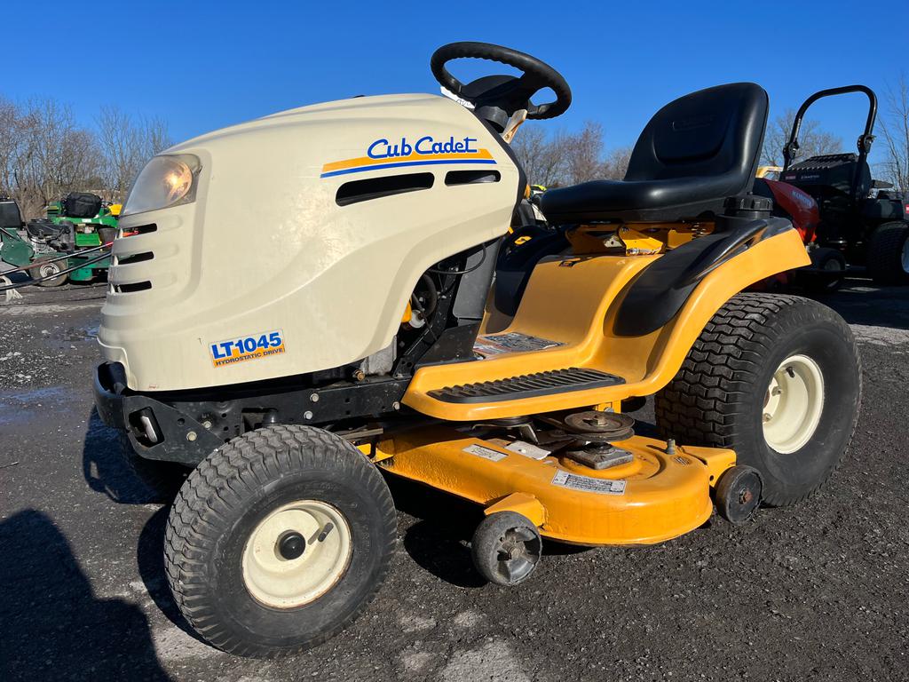 Cub Cadet LT1045 Lawn Tractor
