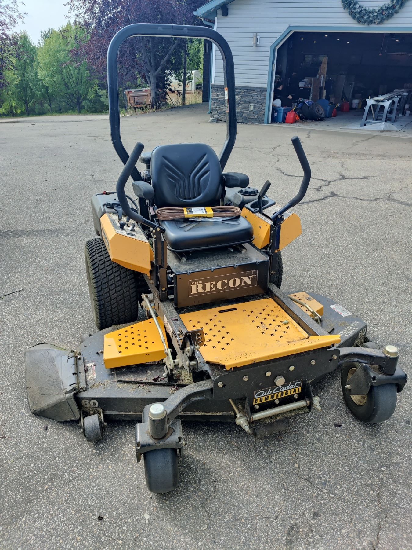 Cub Cadet Recon 60 Lawn Tractor