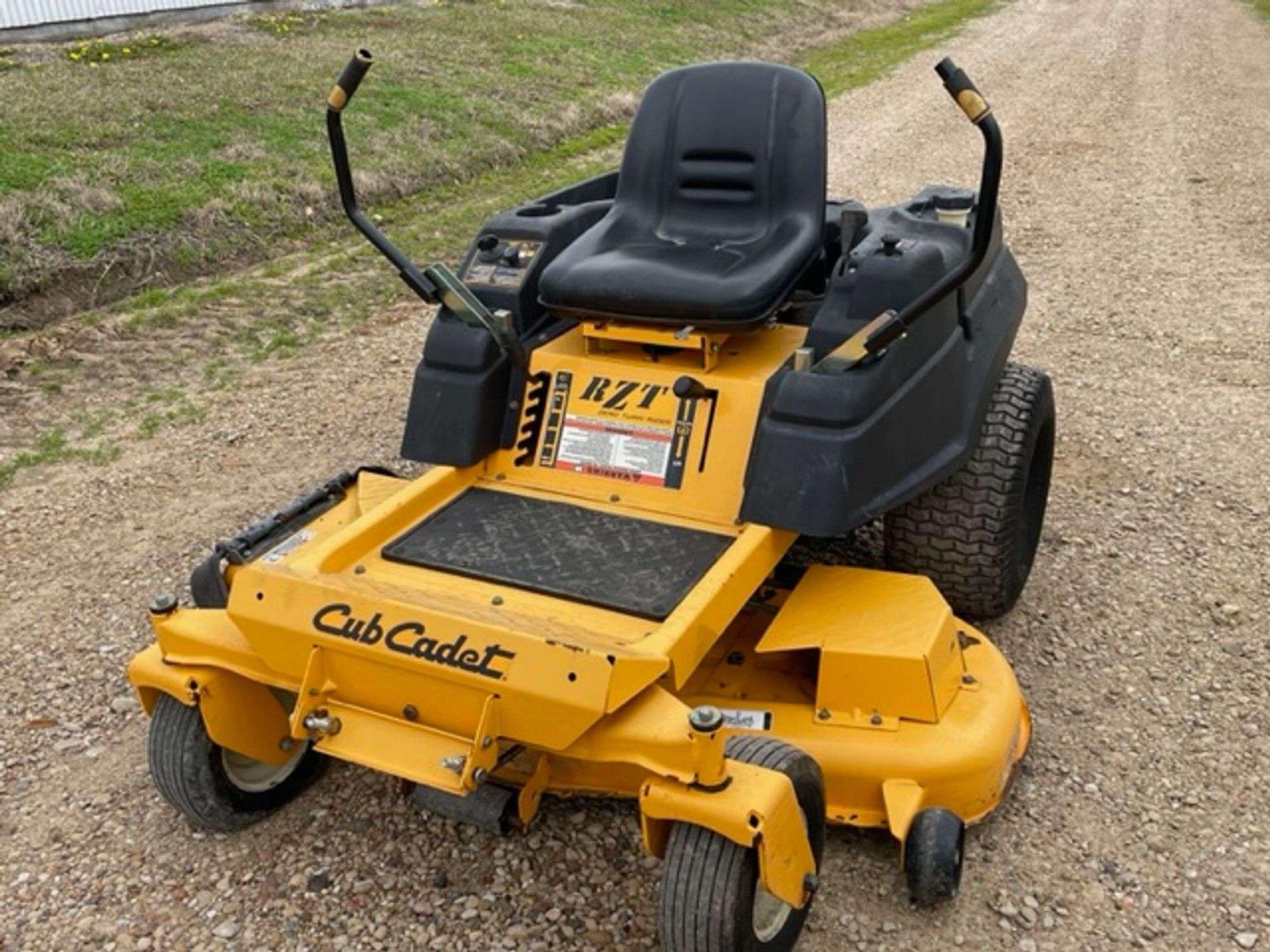 Cub Cadet RZT S54 KW Lawn Tractor
