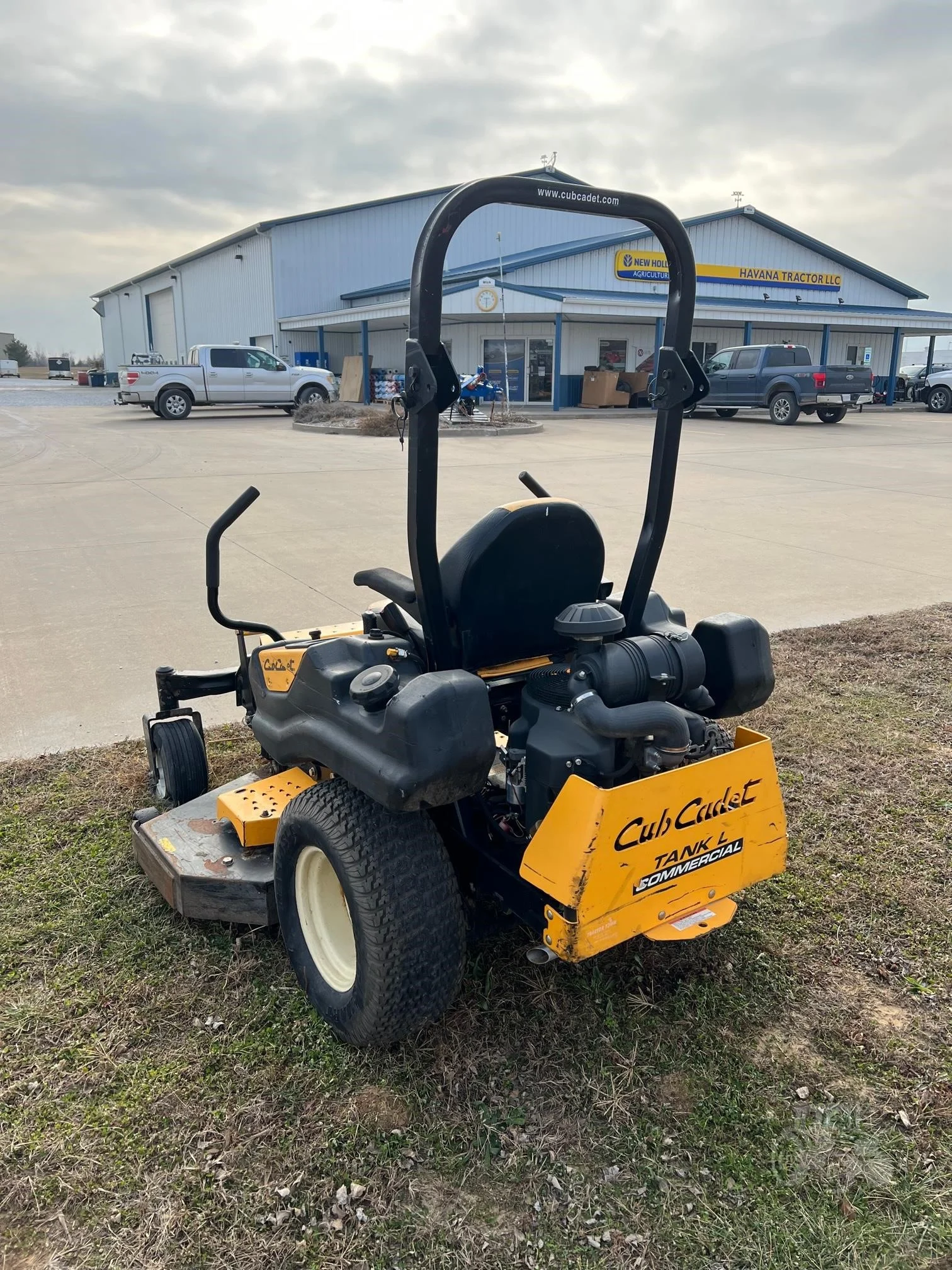Cub Cadet Tank 60 Lawn Tractor